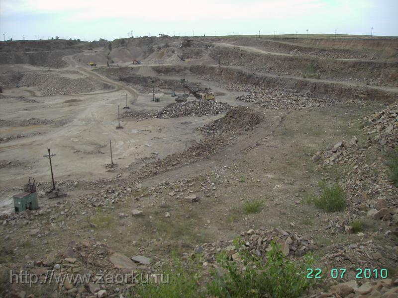 Карьер. Погрузка камня в Белаз